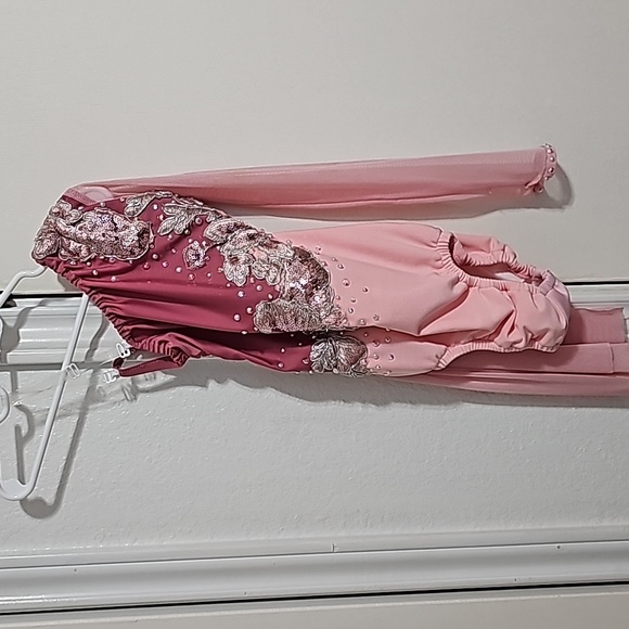 Lovely Pink Dance Costume - Picture 10 of 12